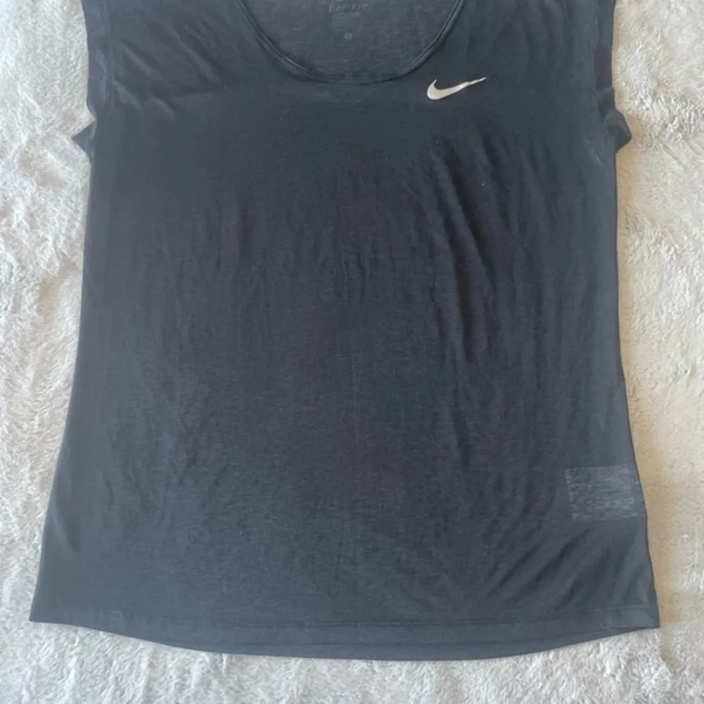 Nike Women's Black Sports Top dri fit sleeveless size small